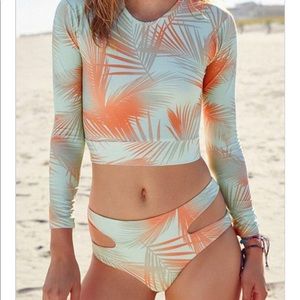 Beachsissi Long-sleeve two-piece swimwear